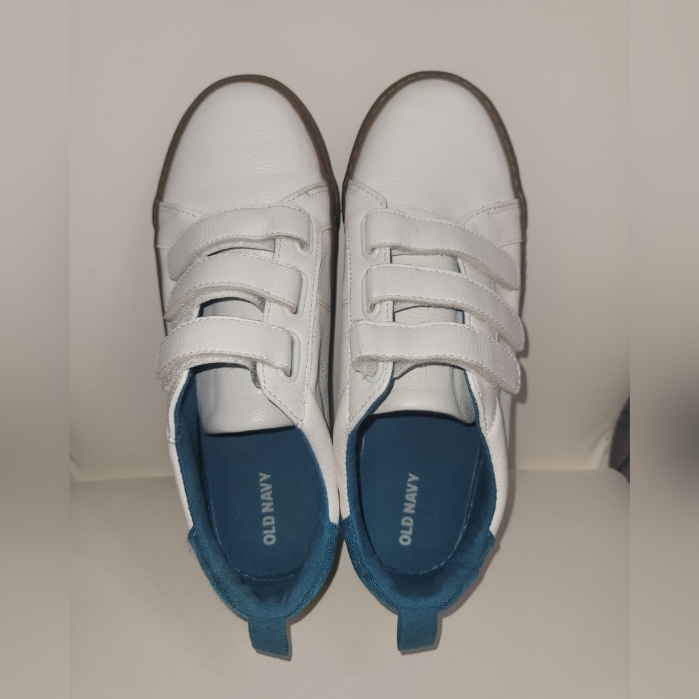 Old Navy Off White Sneakers with Blue Accents